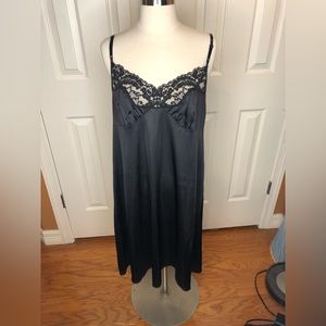 Vassarette Full Slip Black